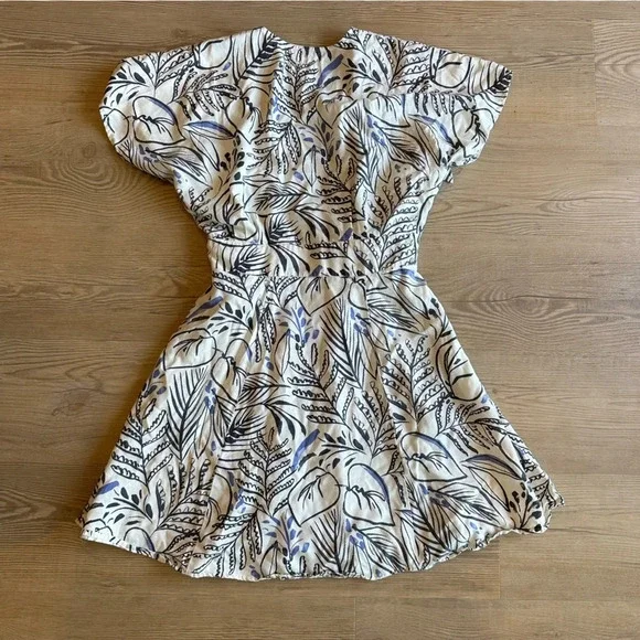 Marine Layer Marine Layer Camila Mini Dress white & blue Foliage size small - Picture 10 of 11